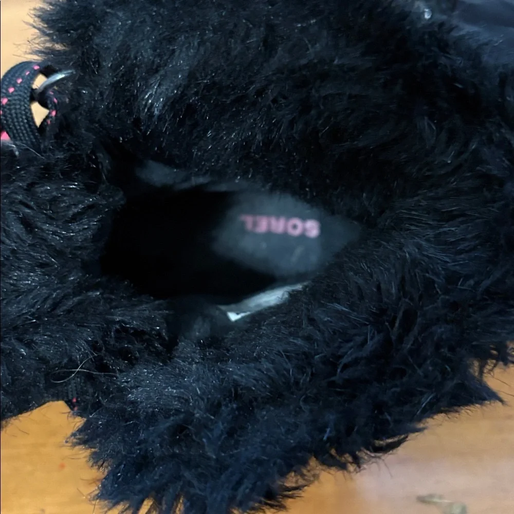 Sorel Trivoli ll  Black and Pink Winter Boots Size 7